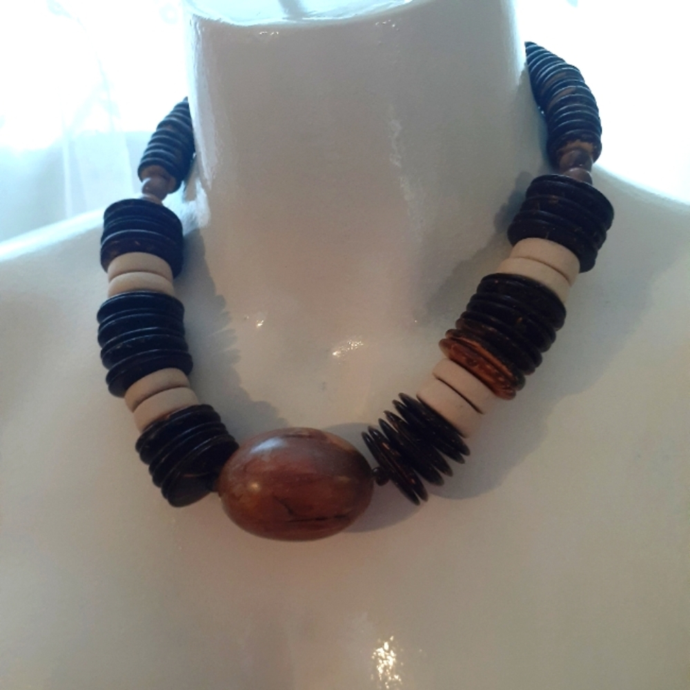 Vtg Wood Bead Necklace 19" Choker Style